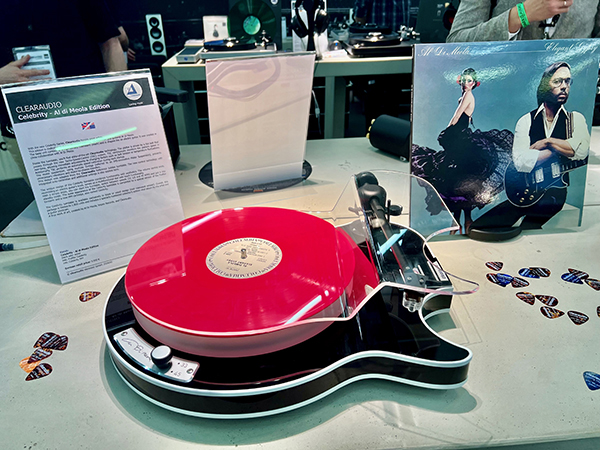  052324.munich.Clearaudio Celebrity Al di Meola turntable black lacquer.jpg
